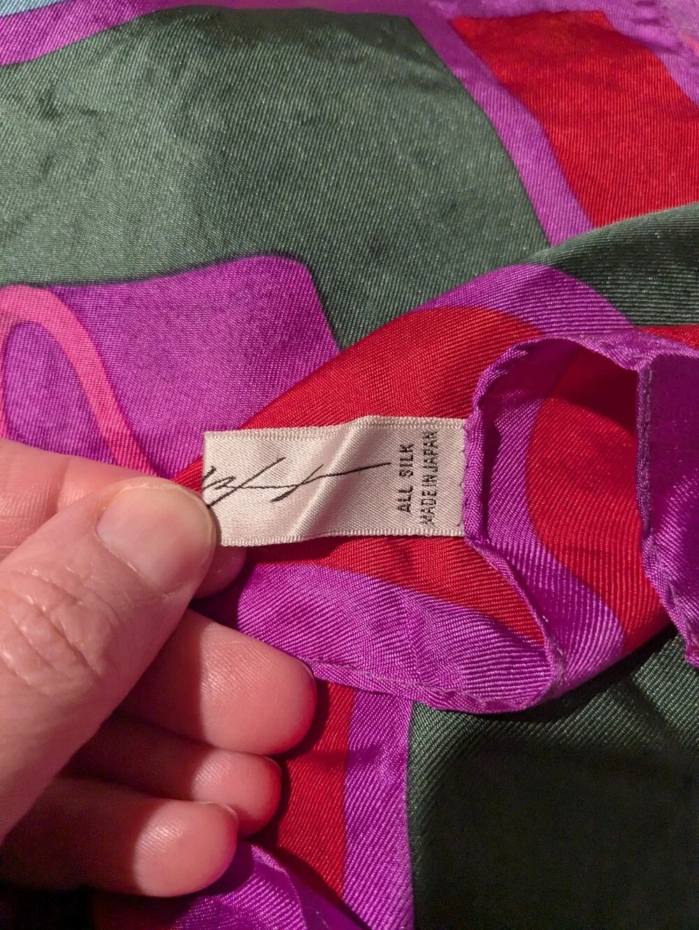 Large Vintage Hiroko Kapp Silk Scarf Vibrant 35in X 35.5 MIJ